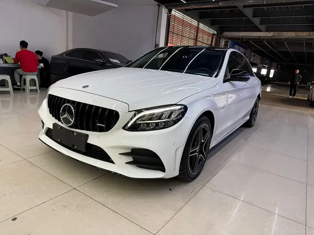 Mercedes-Benz C-Class — фото 1