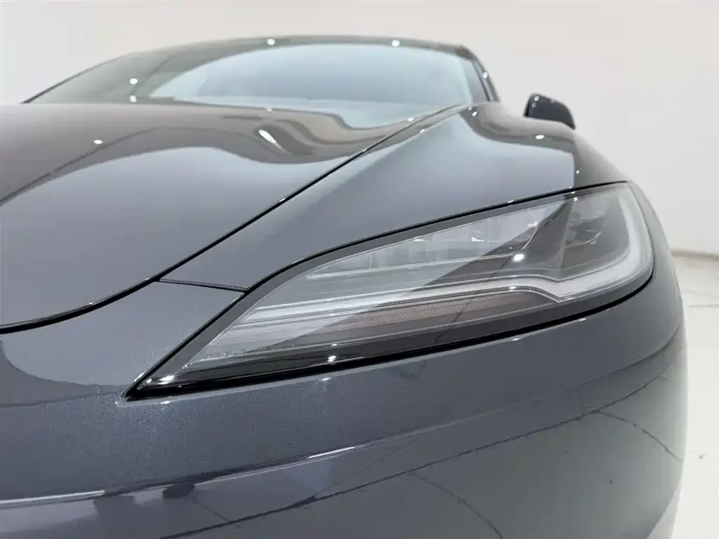 Tesla Model 3 — фото 5