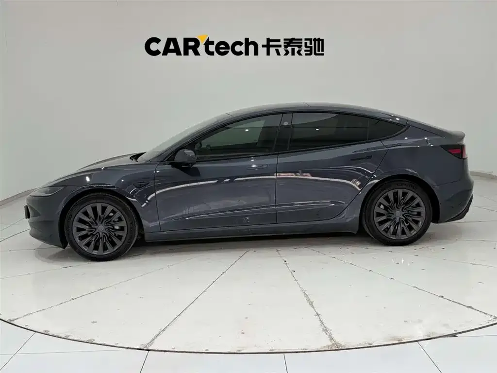 Tesla Model 3 — фото 10