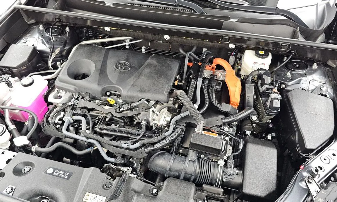 Toyota RAV4 2024 из KR, фото 4
