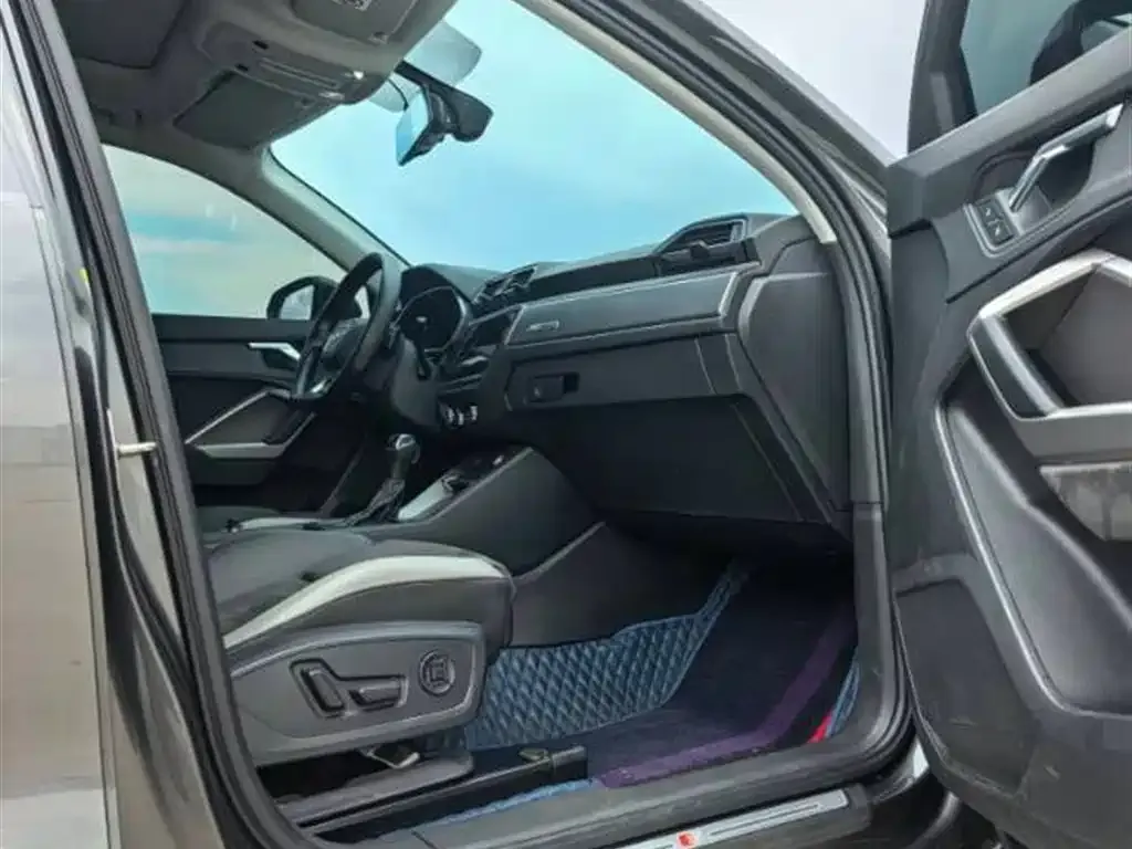 Audi Q3 2023 из CN, фото 2