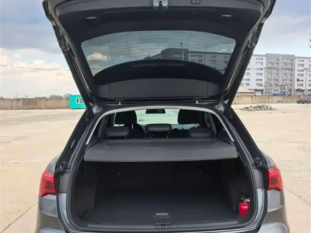 Audi Q3 2023 из CN, фото 3