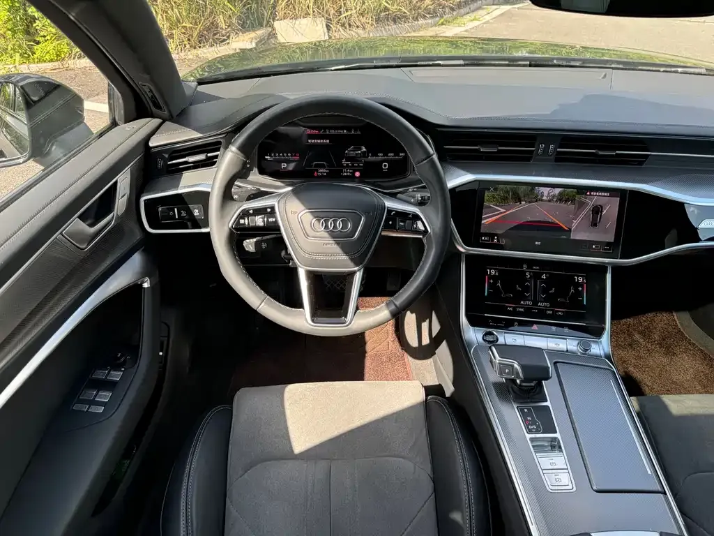 Audi A6L — фото 5