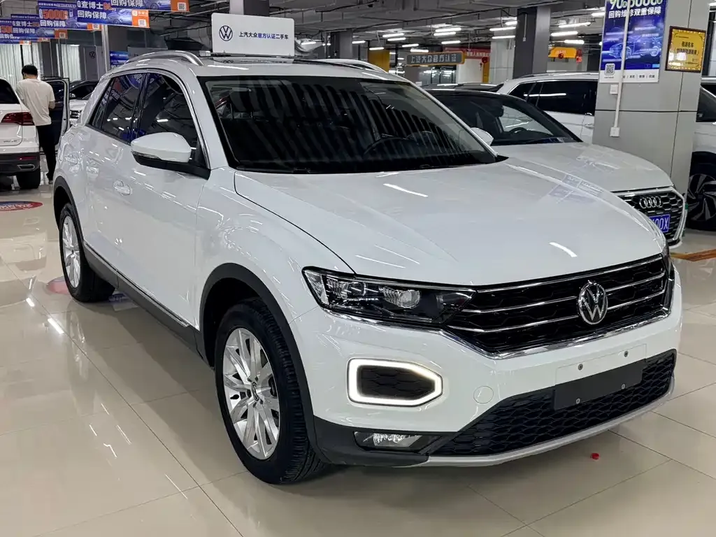 Volkswagen T-Roc — фото 7