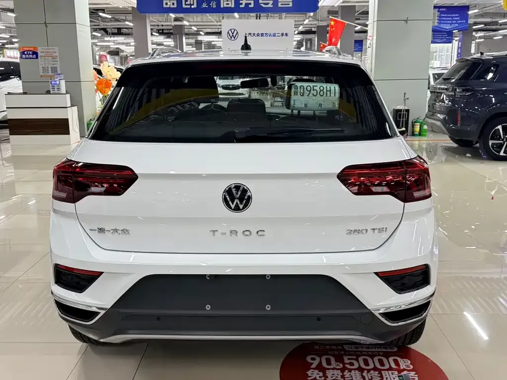 Volkswagen T-Roc — фото 8