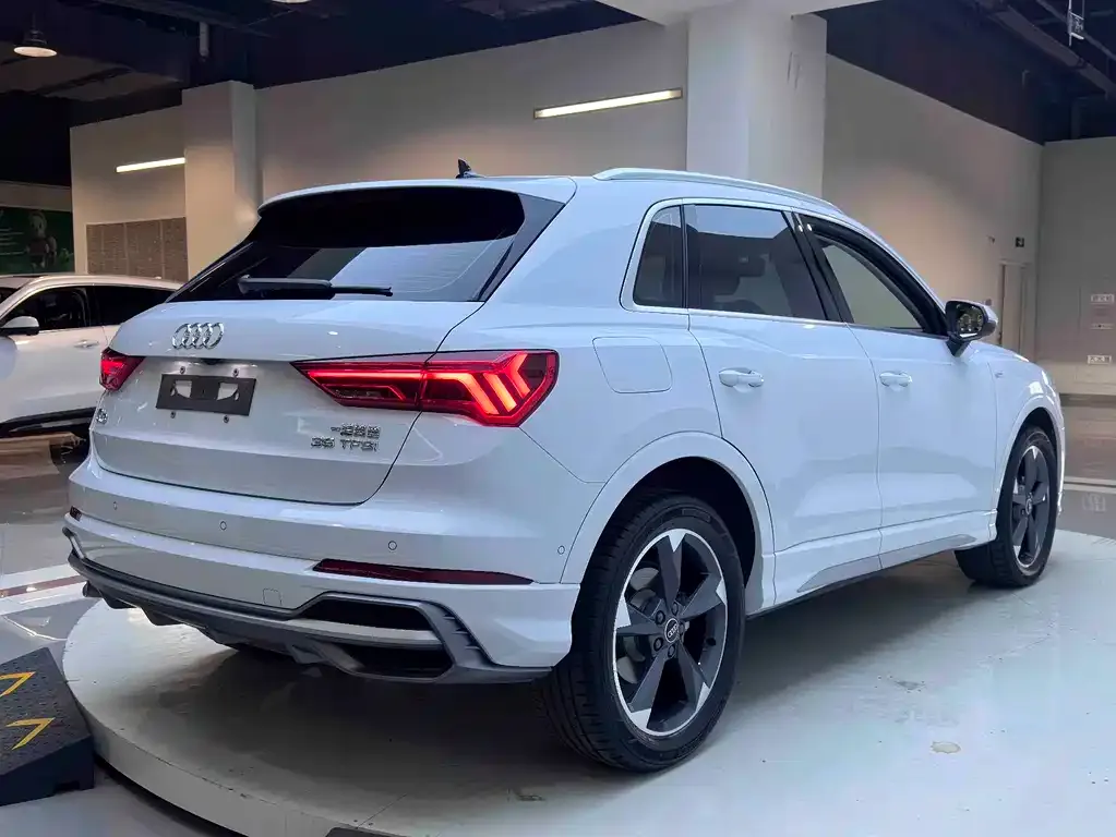 Audi Q3 — фото 9
