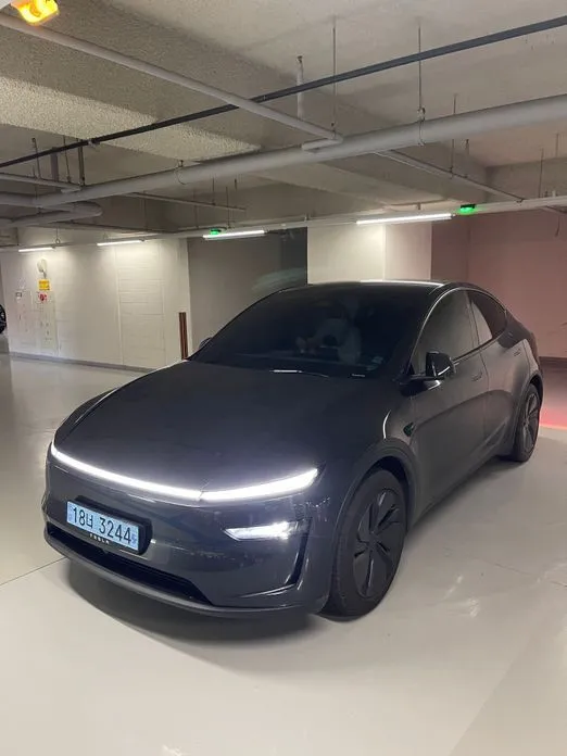 Tesla Model Y — фото 10