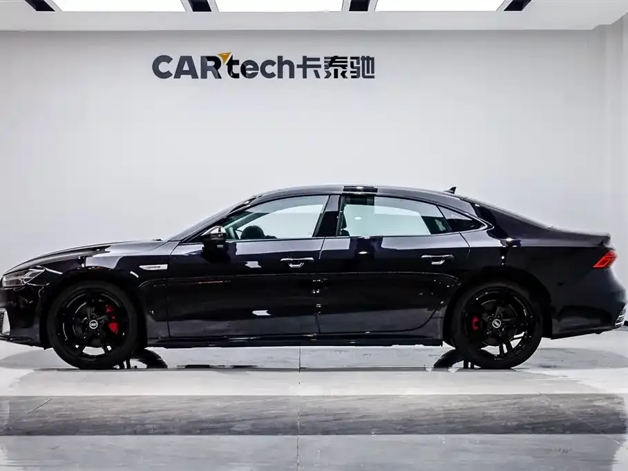 Audi A7L 2024 из CN, фото 4