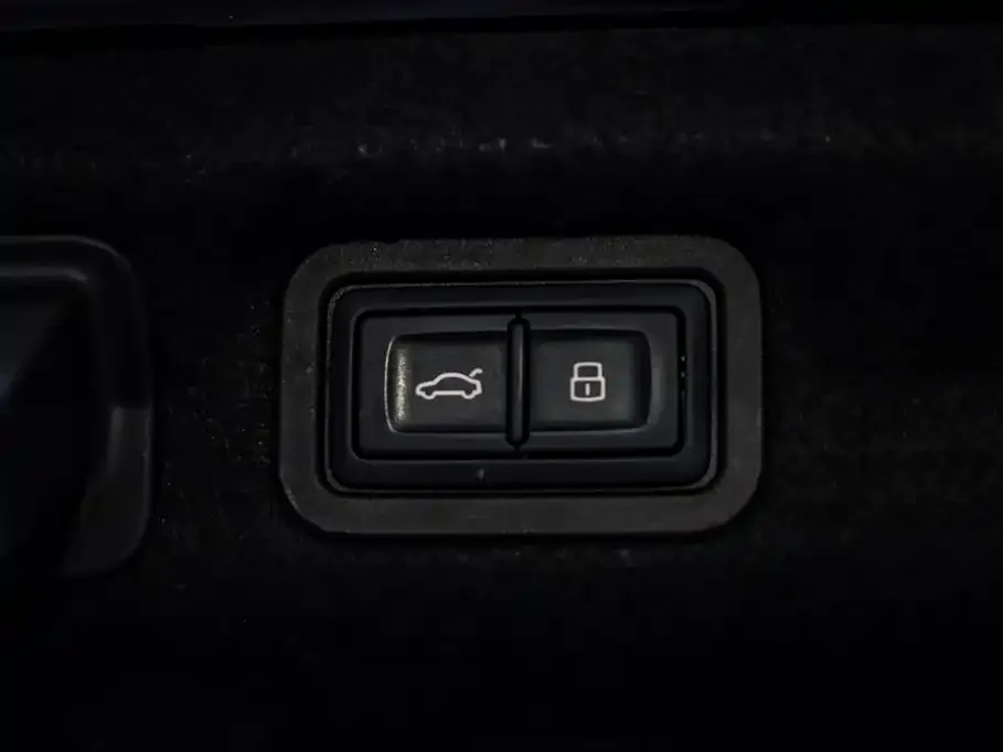 Audi A7L 2024 из CN, фото 2