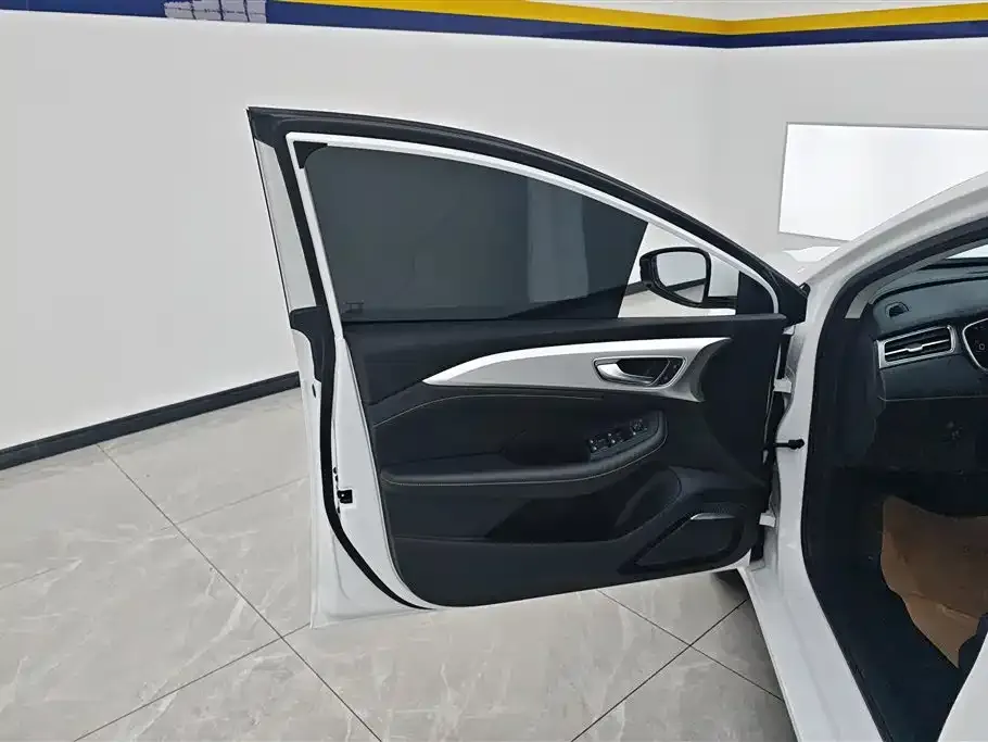 Roewe i6 MAX New Energy 2026 из CN, фото 5