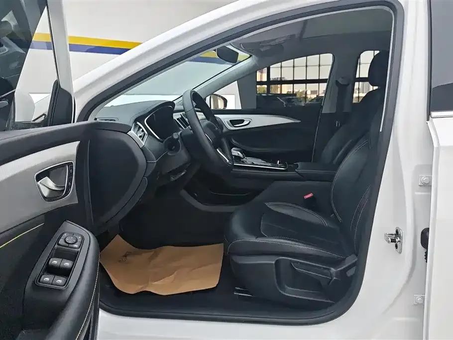 Roewe i6 MAX New Energy 2026 из CN, фото 9