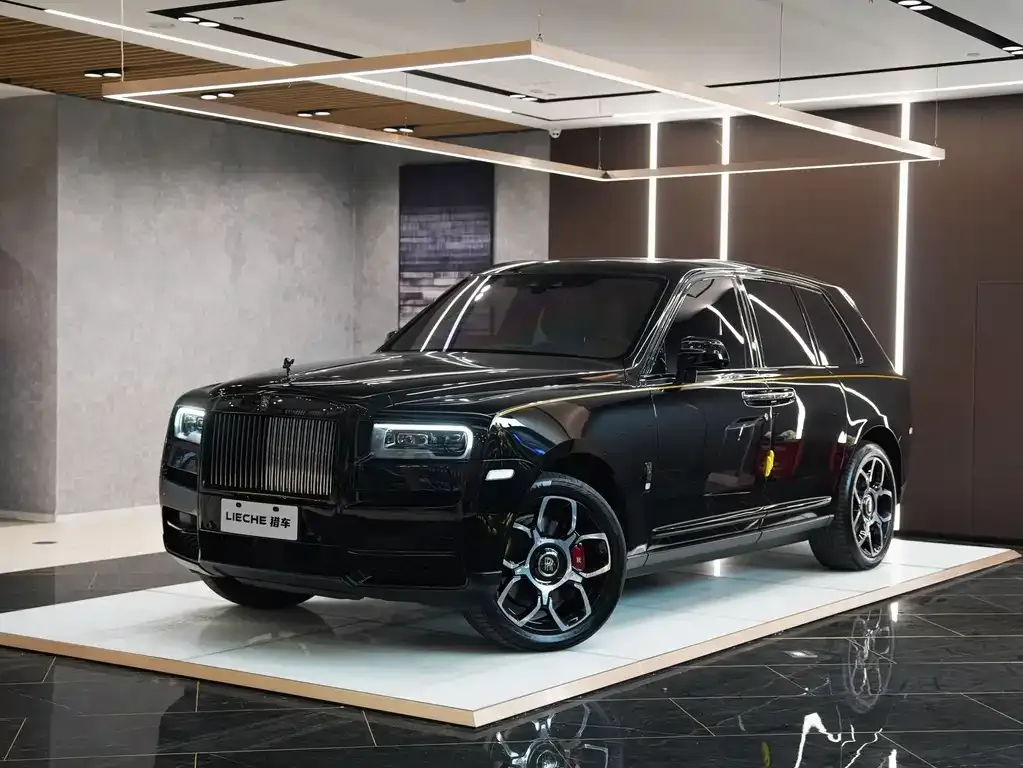 Rolls-Royce Cullinan — фото 1