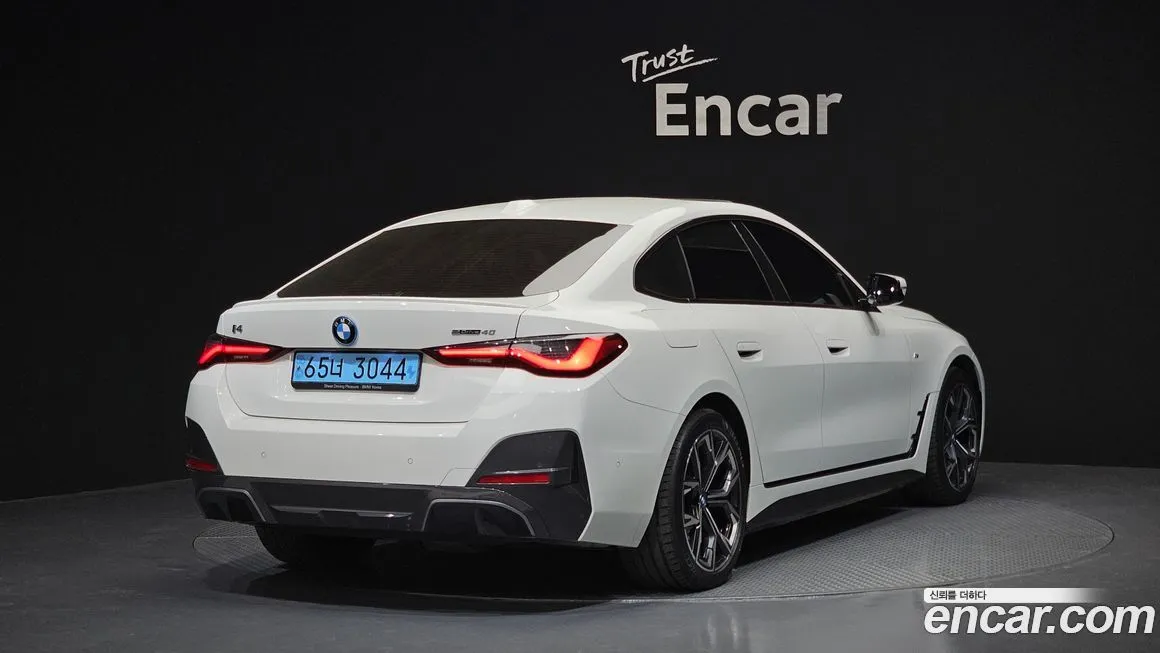 BMW i4 2024 из KR, фото 2