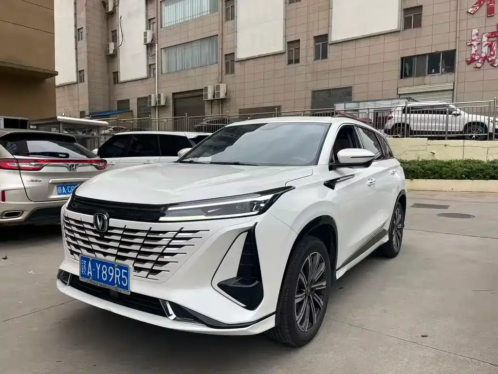 Changan CS75PLUS — фото 1