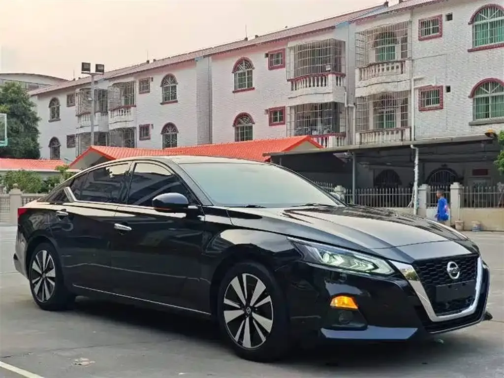 Nissan Teana — фото 2