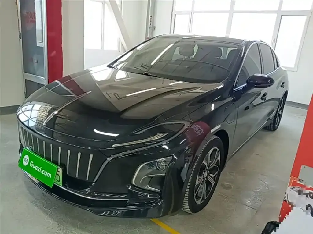 Hongqi E-QM5 — фото 9
