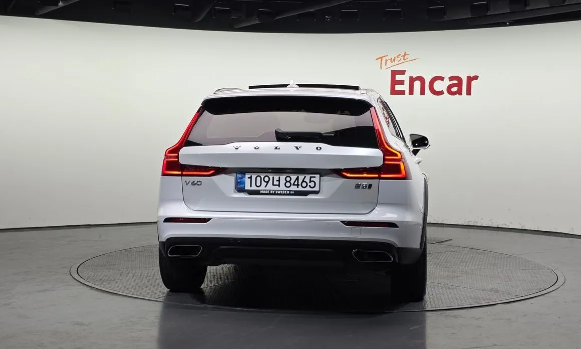 Volvo V60 2021 из KR, фото 7