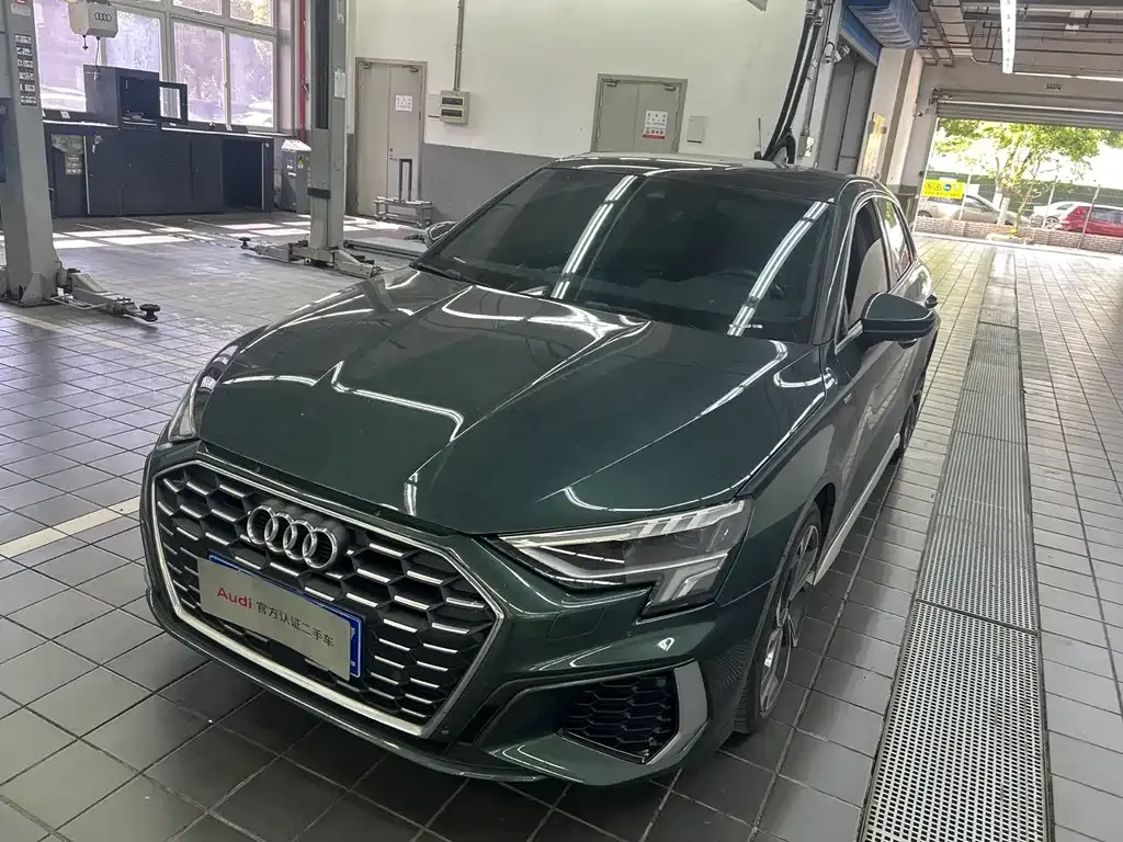 Audi A3 — фото 1