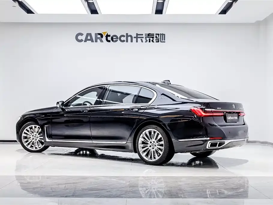 BMW 7 Series — фото 5