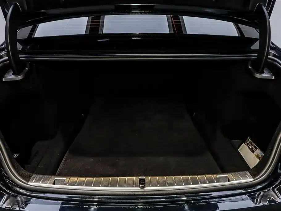 BMW 7 Series — фото 10