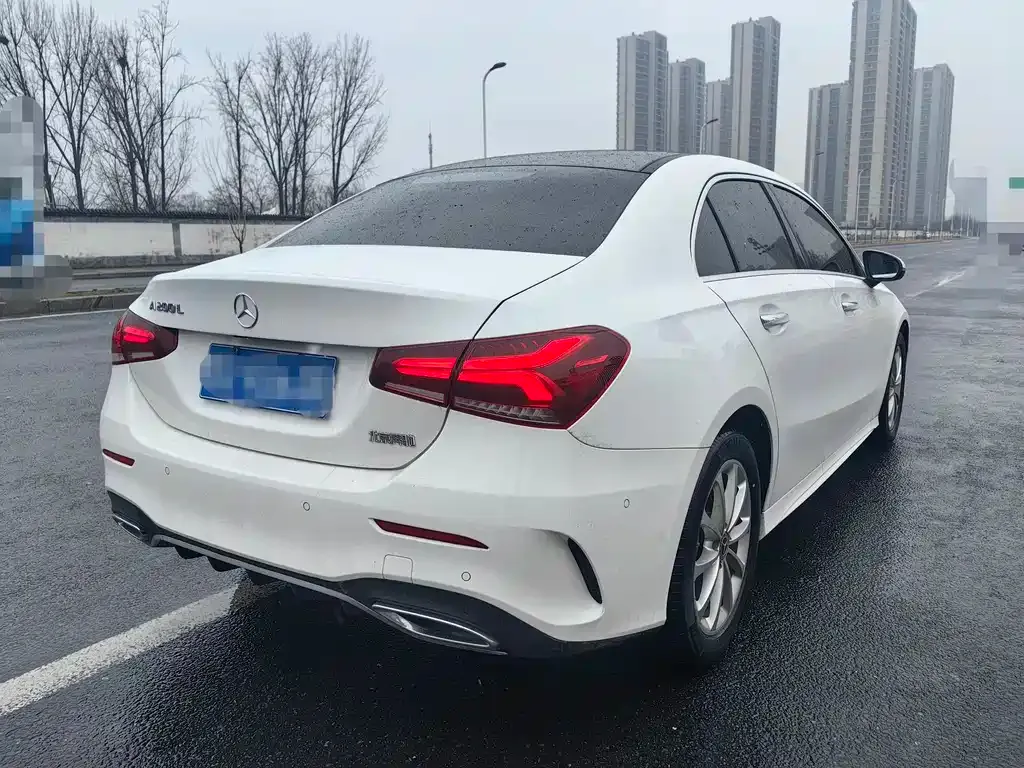 Mercedes-Benz A-Class — фото 10