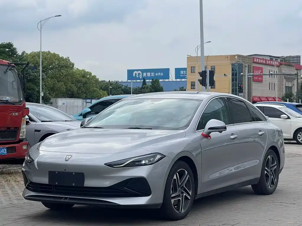 Roewe D7