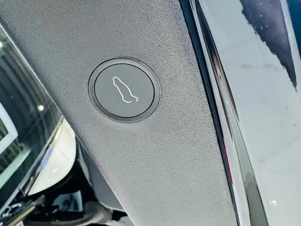 Tesla Model 3 — фото 6