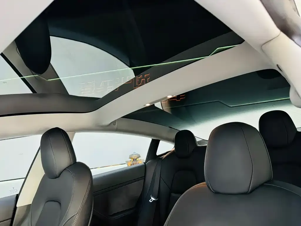 Tesla Model 3 — фото 3