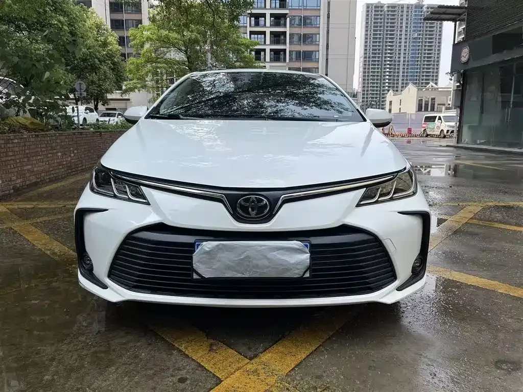 Toyota Corolla — фото 2