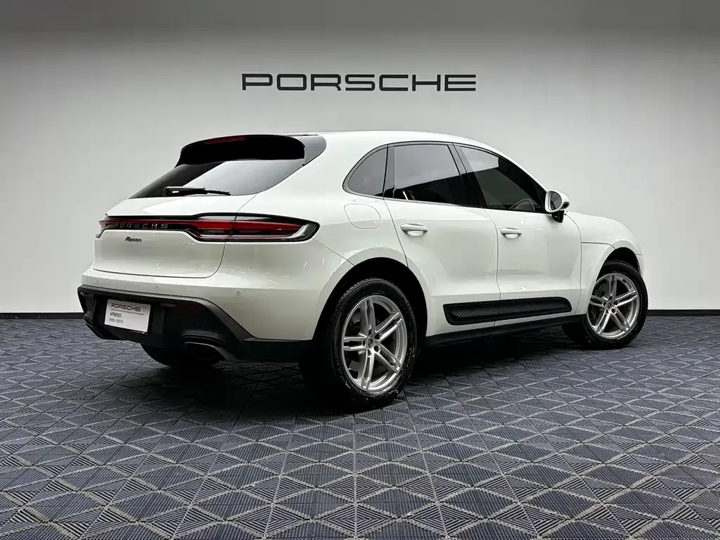 Porsche Macan — фото 8