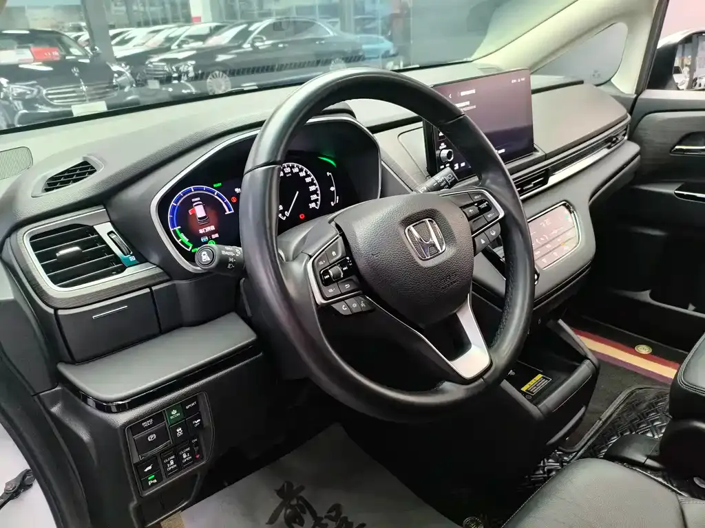 Honda Elysion 2024 из CN, фото 6