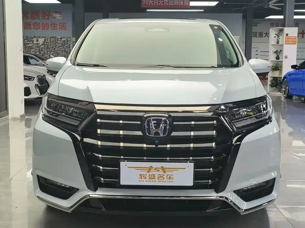 Honda Elysion 2024 из CN, фото 10