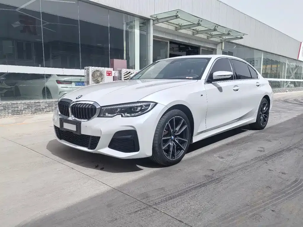 BMW 3 Series — фото 1