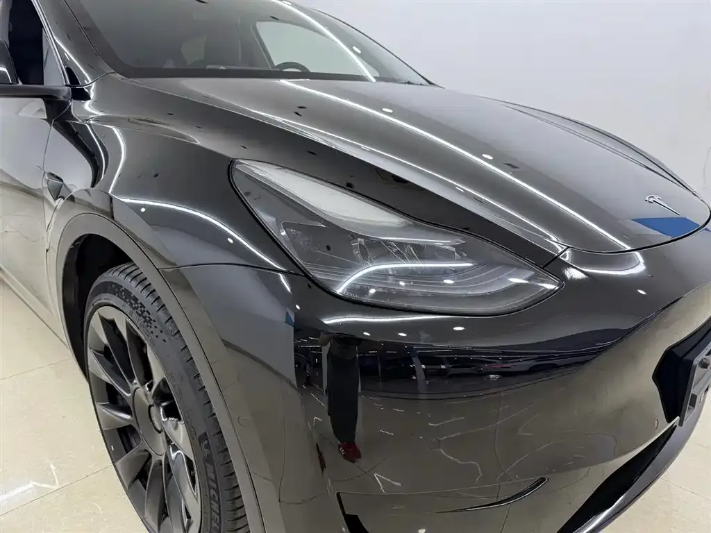 Tesla Model Y — фото 5