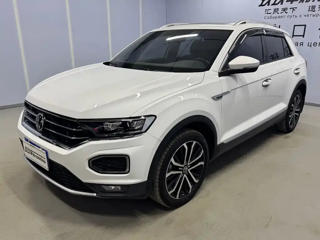 Volkswagen T-Roc — фото 1