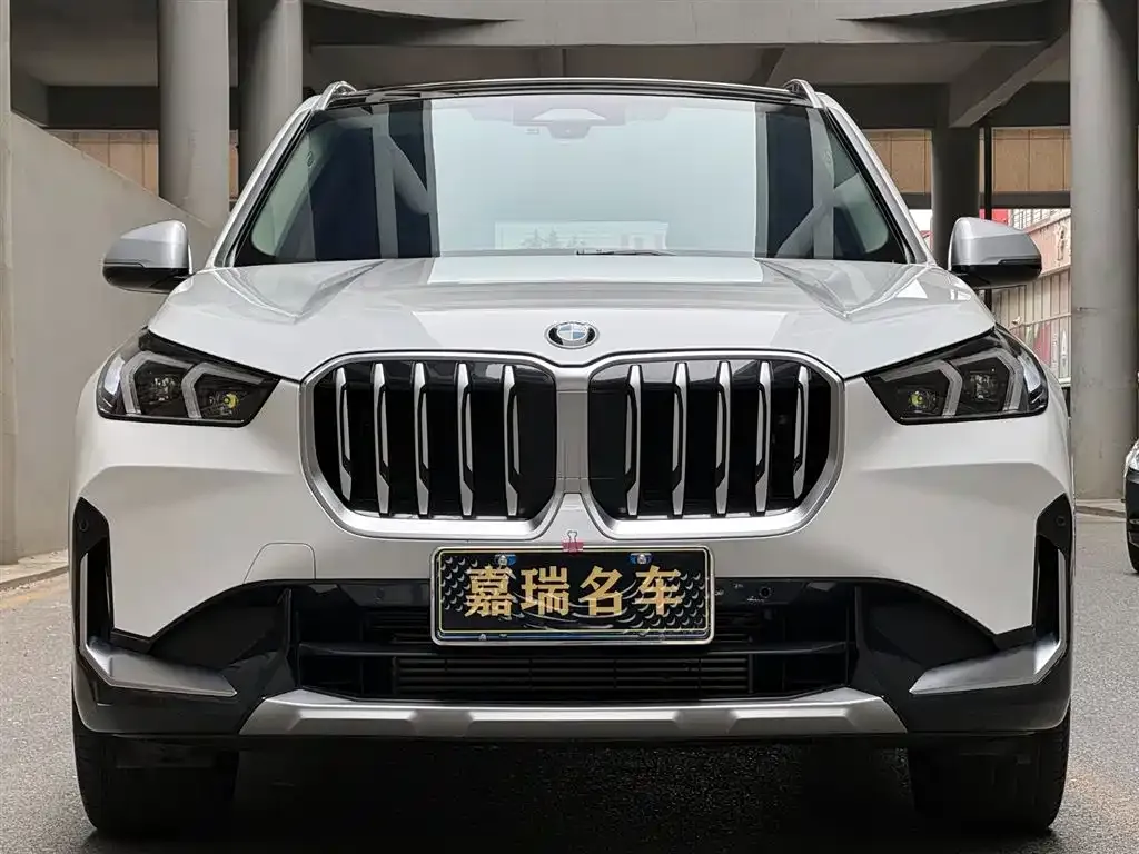 BMW X1 — фото 5