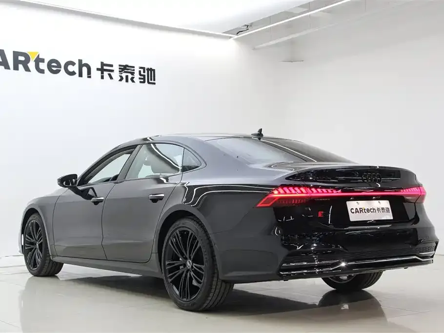 Audi A7L — фото 6