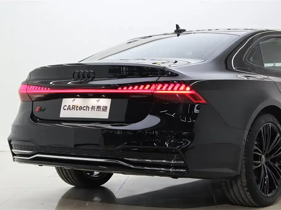 Audi A7L — фото 3