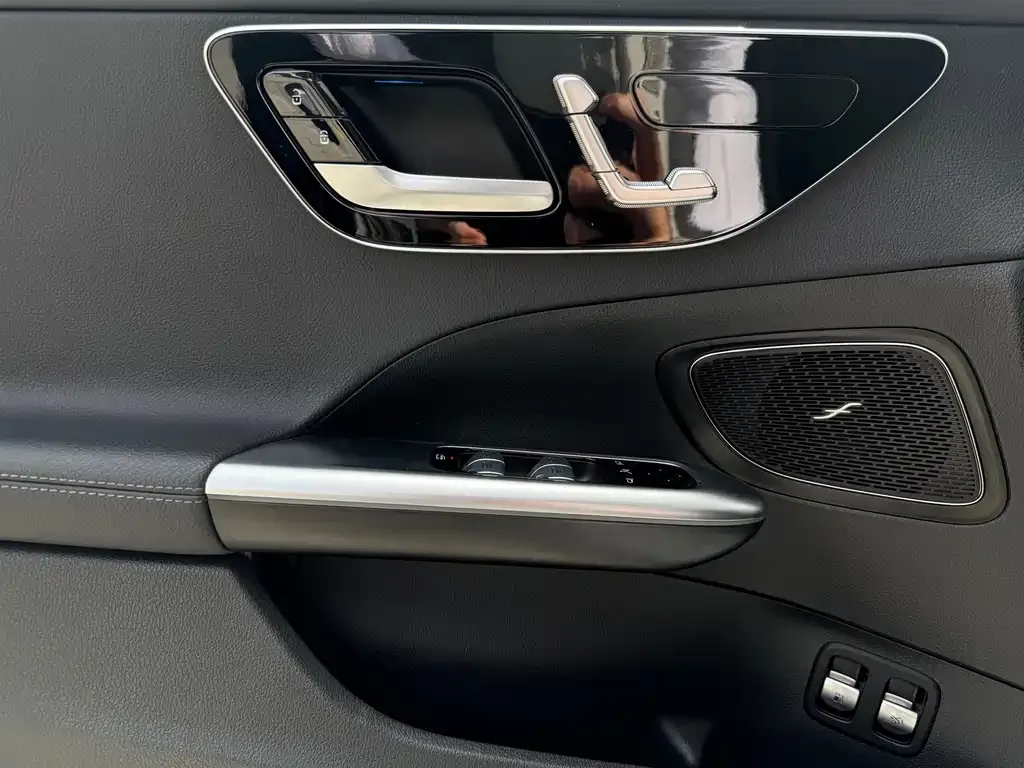 Mercedes-Benz C-Class New Energy 2023 из CN, фото 4