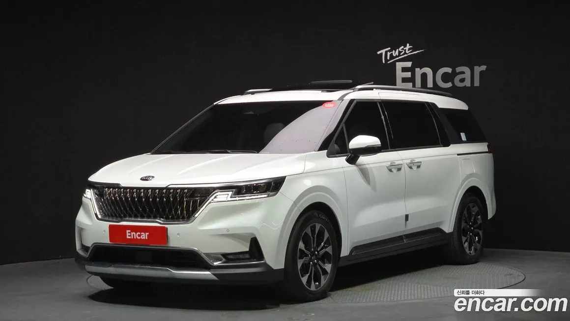 Kia Carnival — фото 1