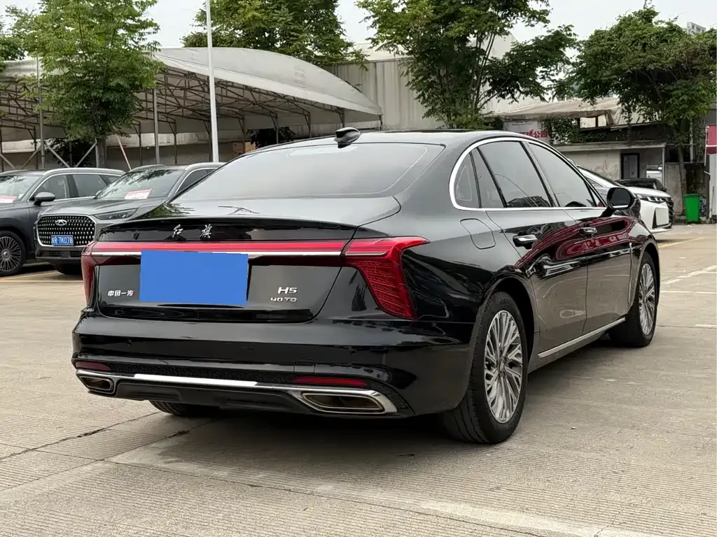 Hongqi H5 — фото 10
