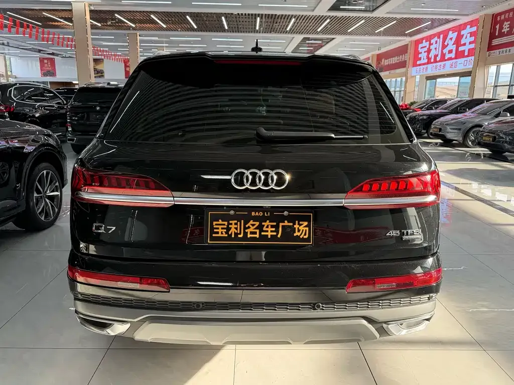 Audi Q7 — фото 4