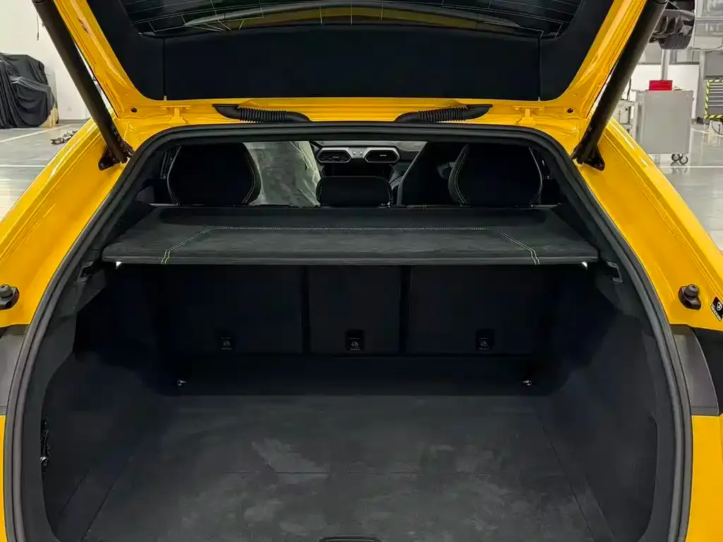 Lamborghini Urus — фото 2