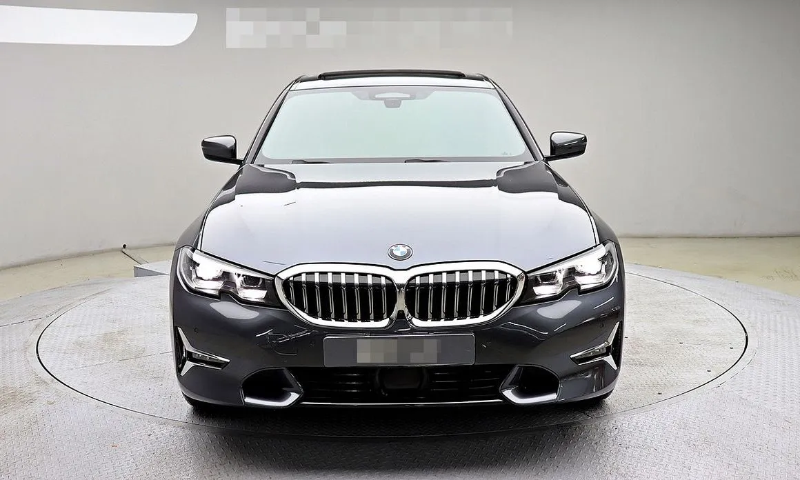 BMW 3-Series 2021 из KR, фото 2