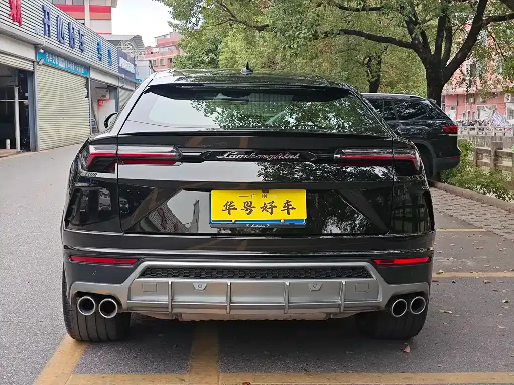 Lamborghini Urus — фото 9