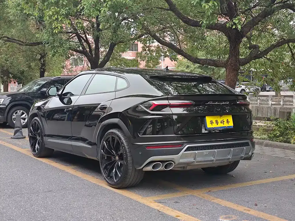 Lamborghini Urus — фото 3