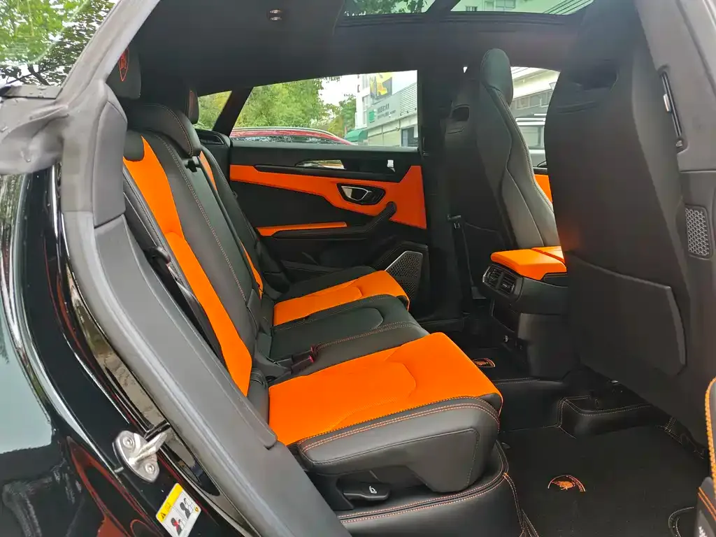 Lamborghini Urus — фото 7