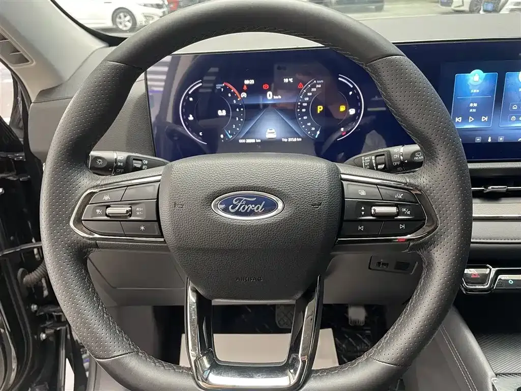 Ford Territory — фото 10