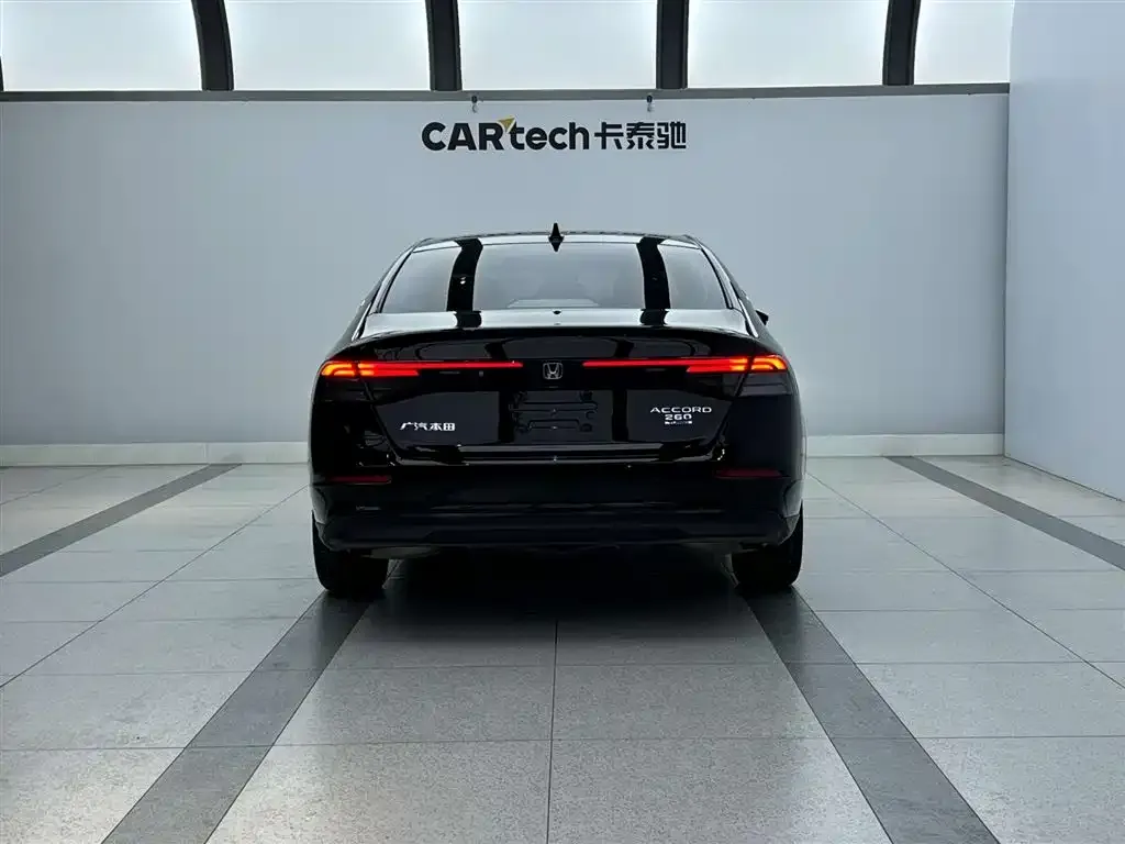 Honda Accord — фото 2
