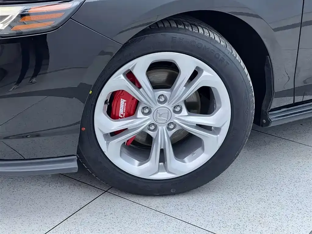 Honda Accord — фото 5